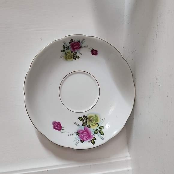 Vintage Bone China Pink and yellow Roses Teacup & Saucer -1970s - Picture 2 of 6